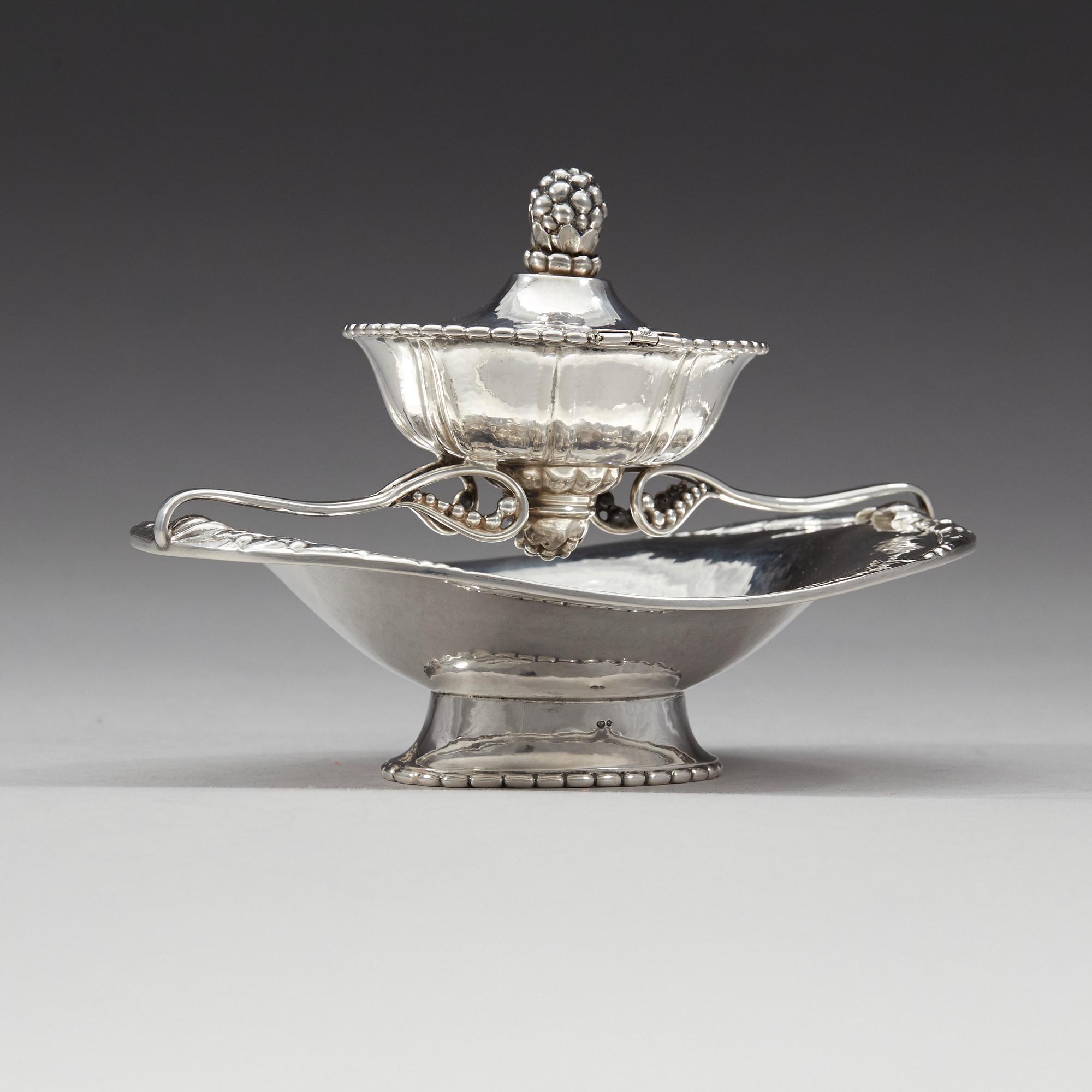 Georg Jensen, a bowl/dish, Copenhagen ca 1915-19, 830/1000 silver,