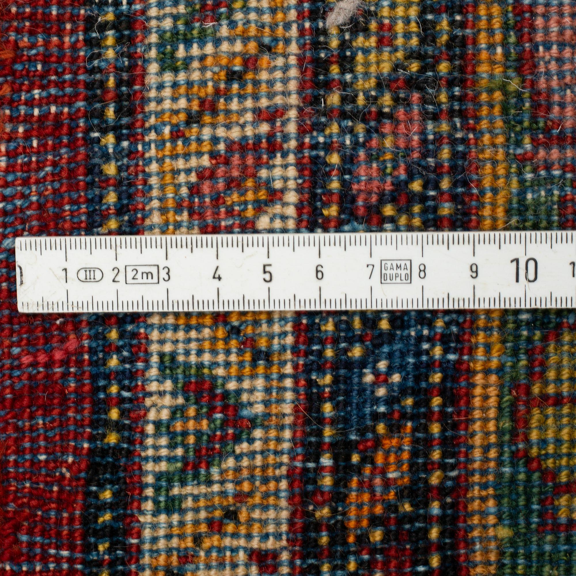 A CARPET, semi-antique Mahal, ca 338 x 247 cm.