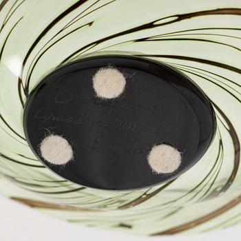 Eva Englund, skål samt flaska/vas, graalteknik, Orrefors, 1977-1978.