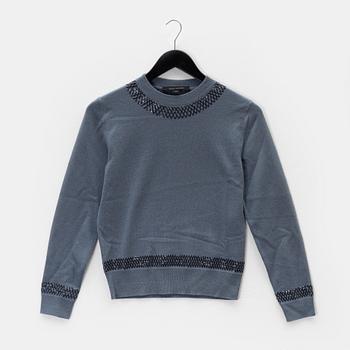 Marc Jacobs, a cashmere sweater, size XS.