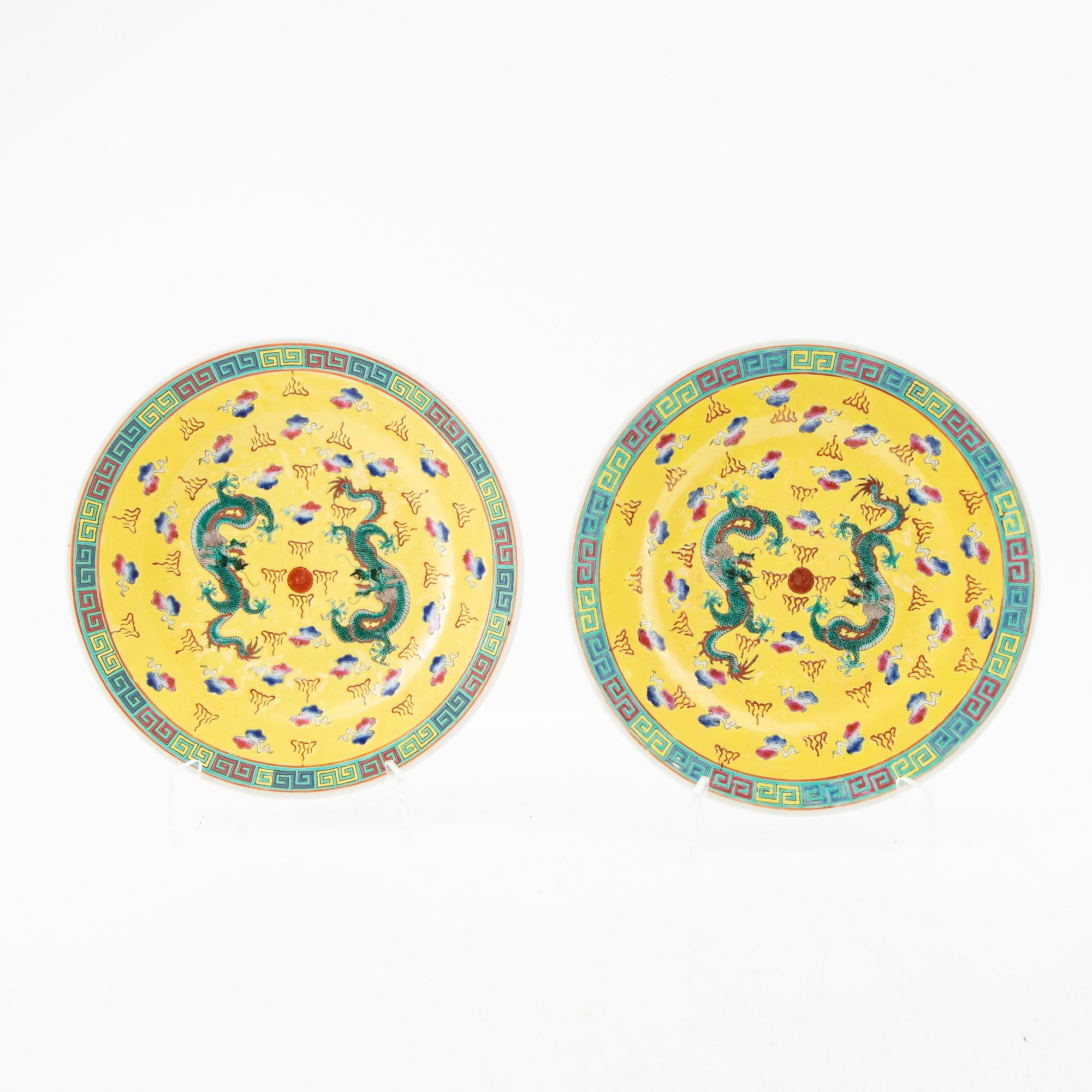 Service pieces, 36 pcs, China, 20th century.