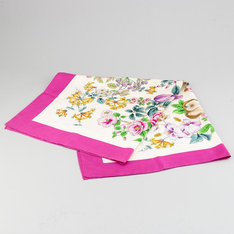 Gucci, A silk scarf.