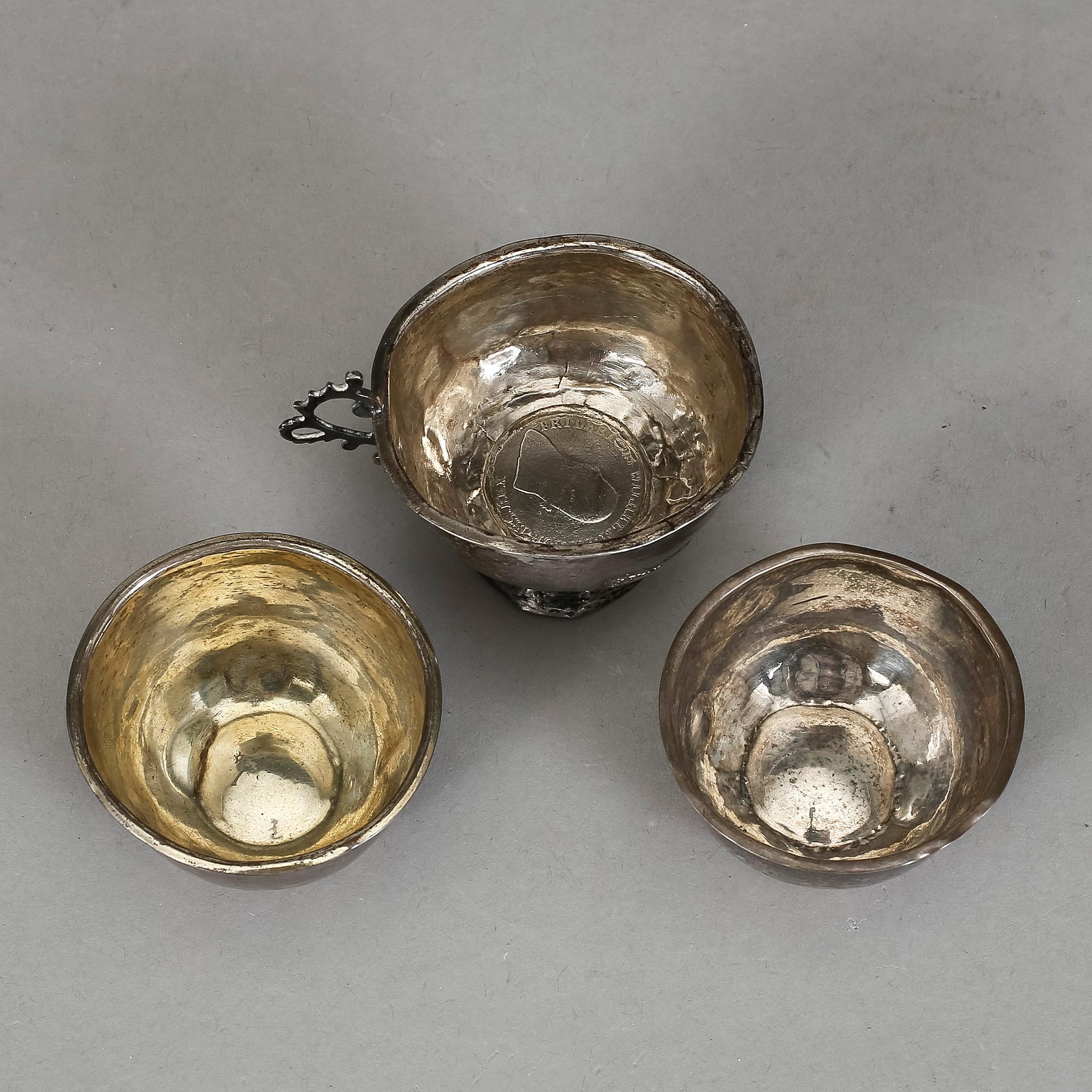 TUMLARE, 3 st, bland annat Erik Ernander, Uppsala, mestadels 1800-talets början. Vikt ca 58 g.