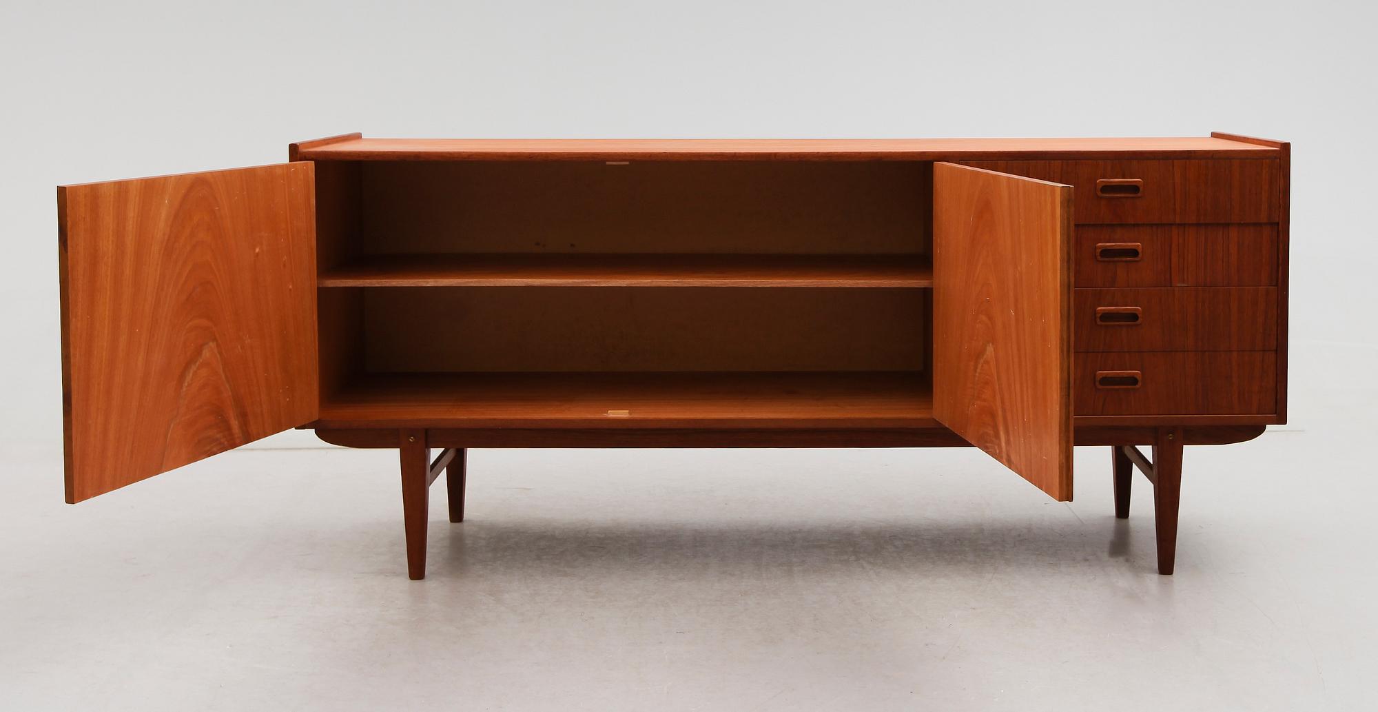 SIDEBOARD, 1900-talets andra hälft.
