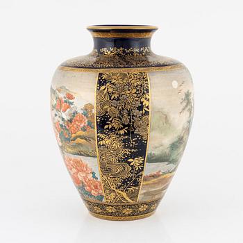 A satsuma-ware vase, Japan, early 20th century.