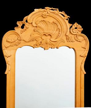 SPEGEL, Rokoko-stil, 1900-talets mitt signerad.