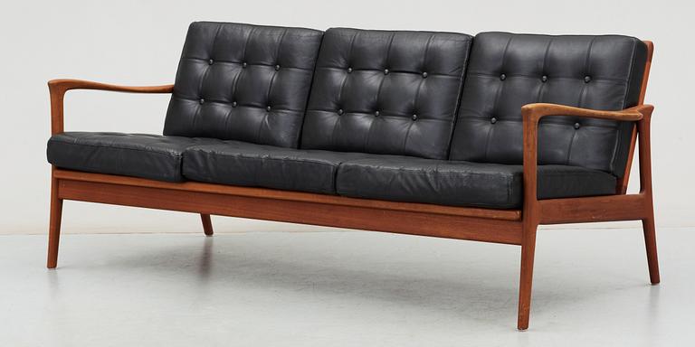 SOFFA, "Böja", Carl-Erik Johansson, Bejra Möbel AB, Tibro, 1900-talets tredje kvartal.