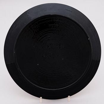 BIRGER KAIPIAINEN, a decorative plate signed Kaipiainen Arabia.