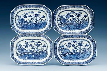 1539. A set of four blue and white serving dishes, Qing dynasty, Qianlong (1736-95). (4).
