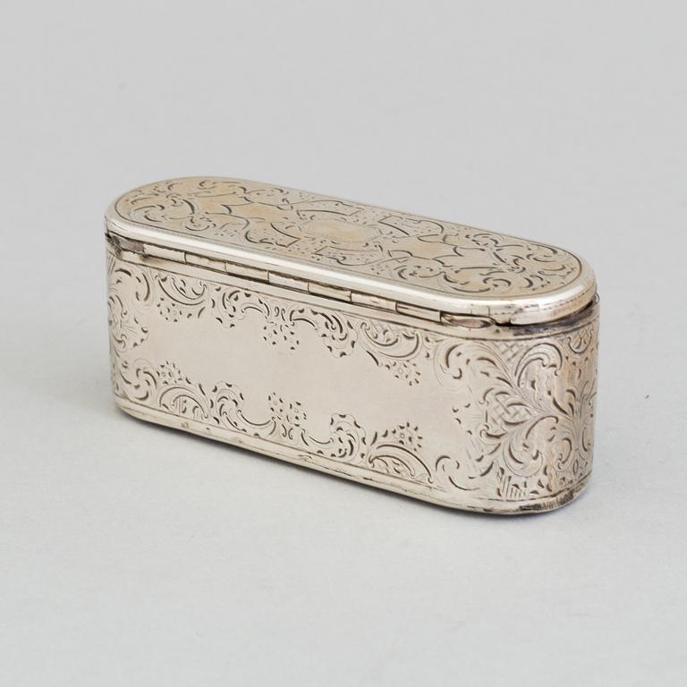 An early 20th century Russian silver snuff box.