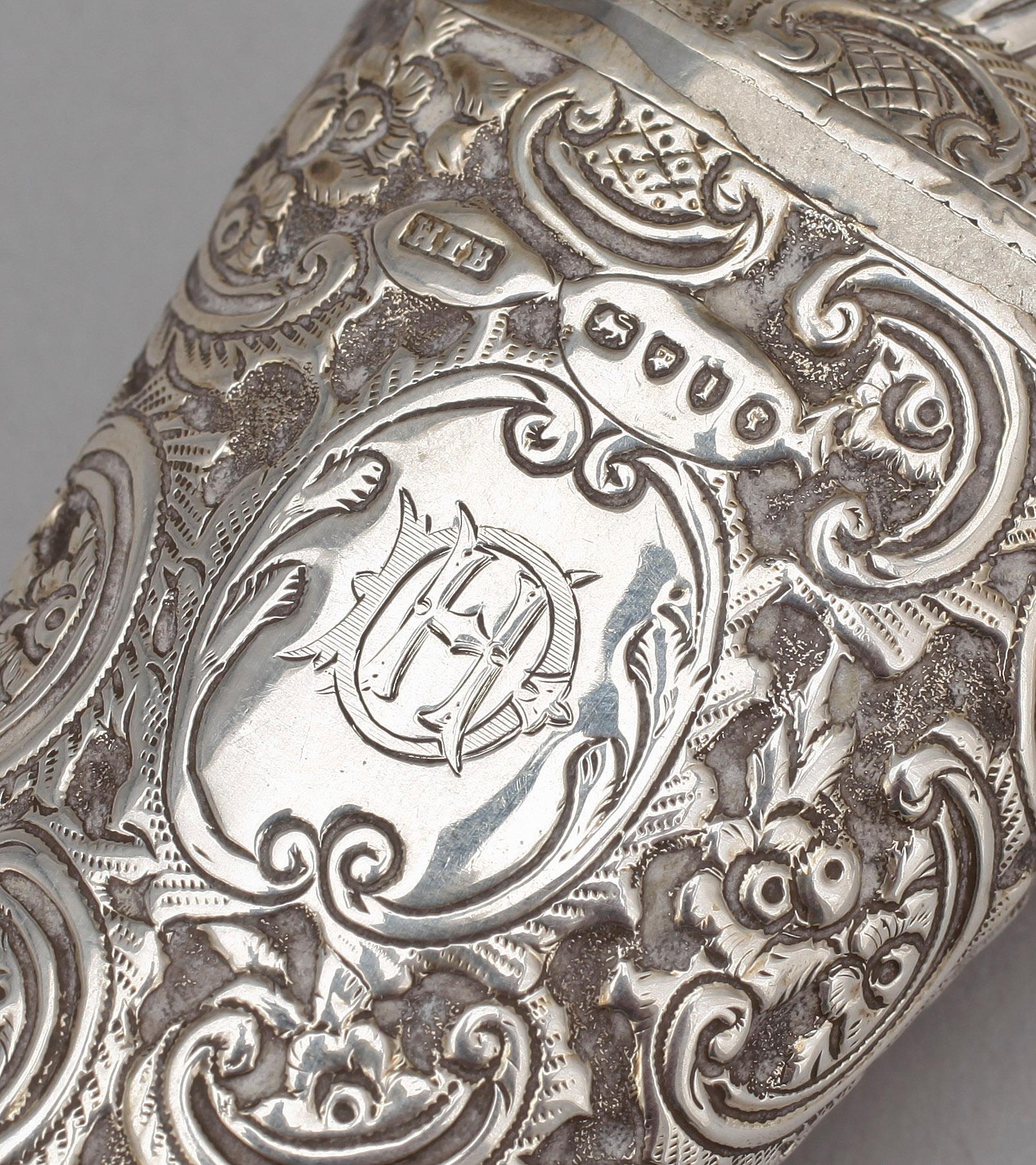 SNUSDOSA SAMT FLAKONG, silver, Birmingham resp London, 1800-tal. Totalvik ca 170 gram.
