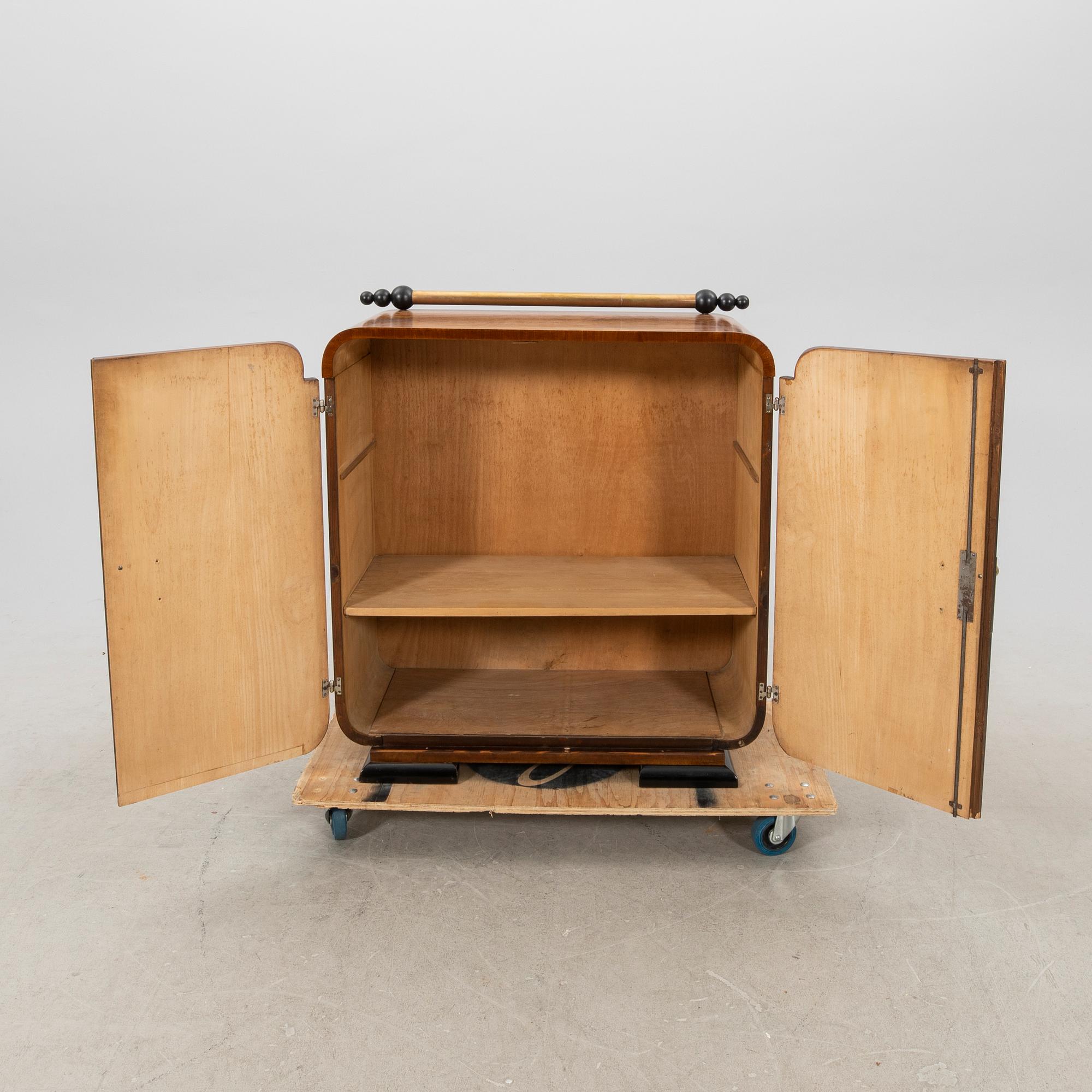 Skåp Art Déco 1900-talets första hälft.