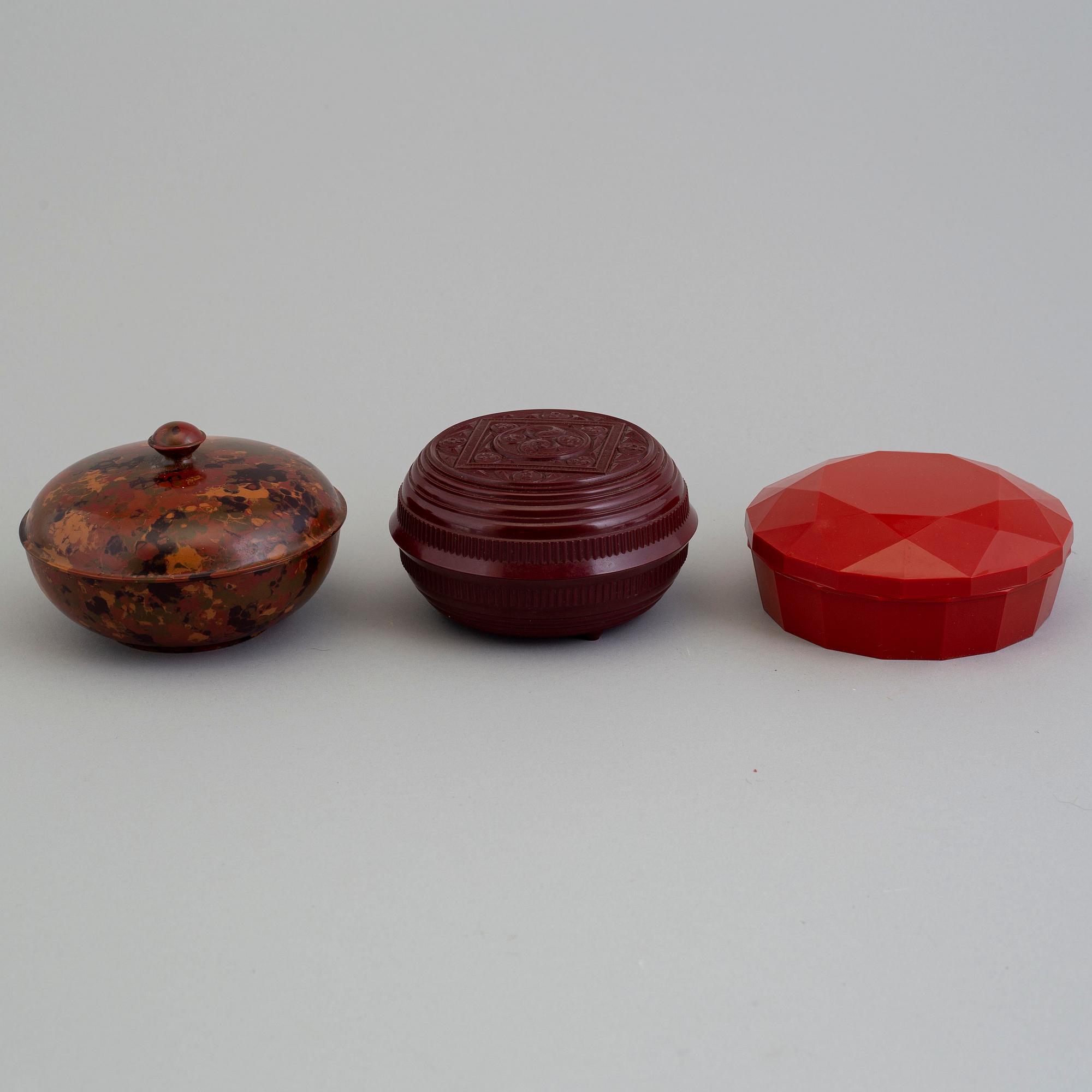 a set of 10 plastic boxes from England and Germany, 1930's.