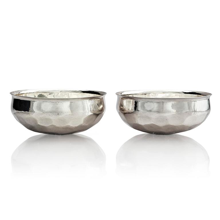 Bengt Liljedahl, a pair of sterling silver bowls, Stockholm, Sweden 1966.