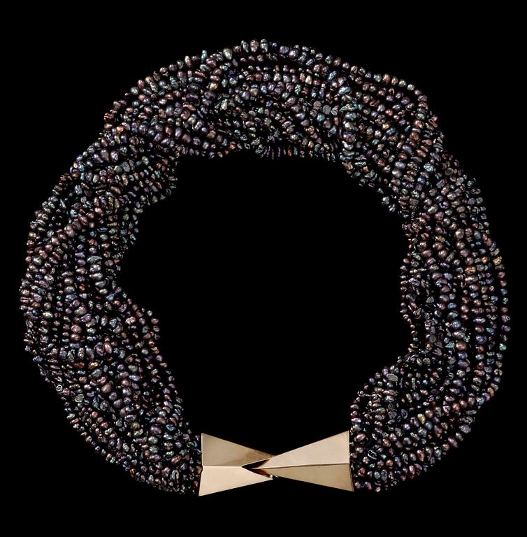 Kristian Nilsson, A Kristian Nilsson 18 k gold and black pearl collier, Stockholm ca 1988.