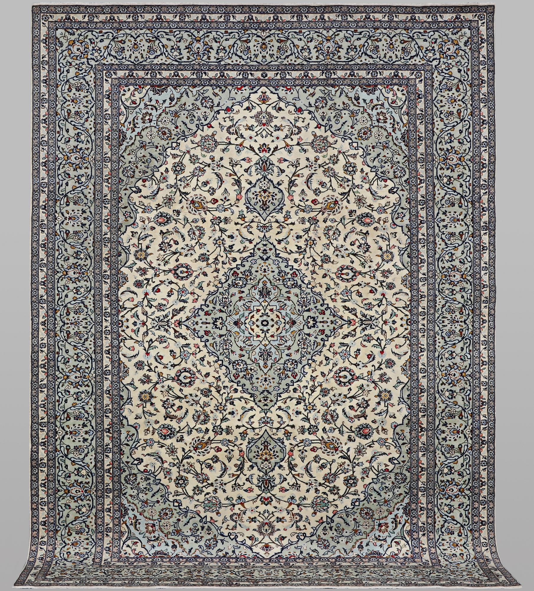 A carpet, Kashan, ca 355 x 247 cm.