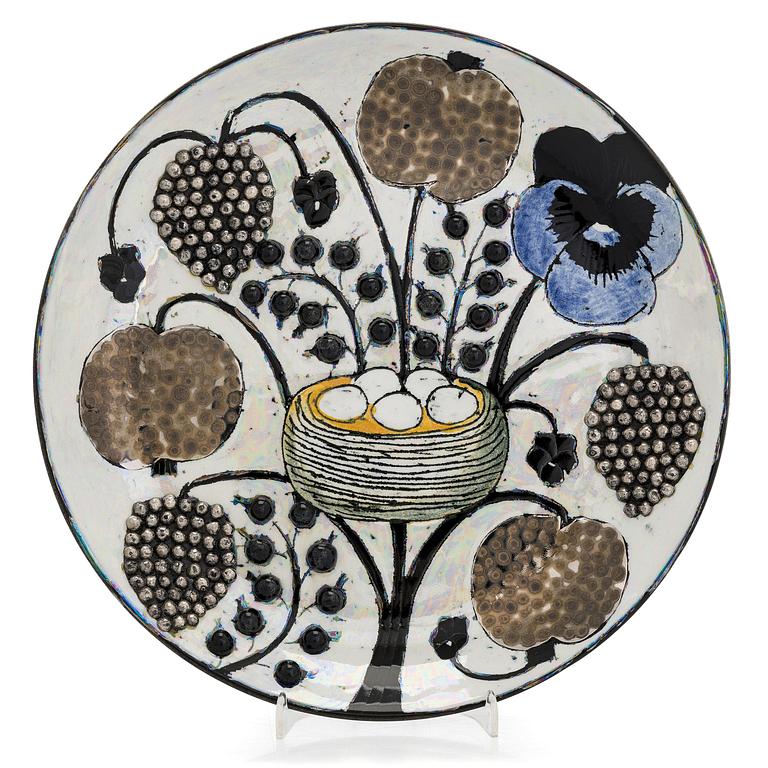 Birger Kaipiainen, a decorative ceramic plate, signed Kaipiainen Arabia.
