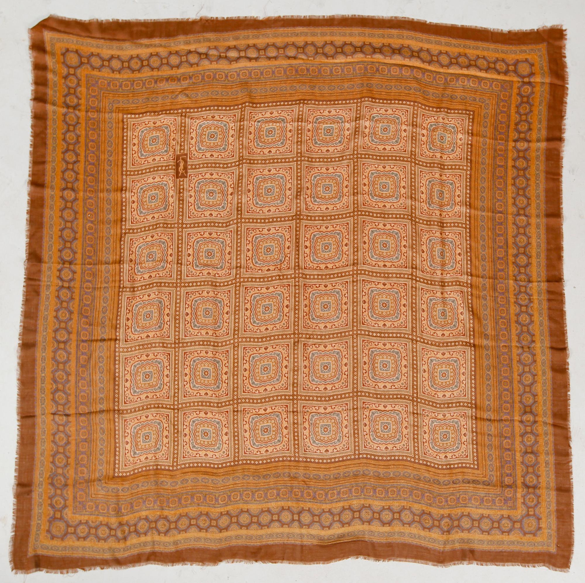 SCARF, 2 st, ull och siden, bla Yves Saint Laurent.