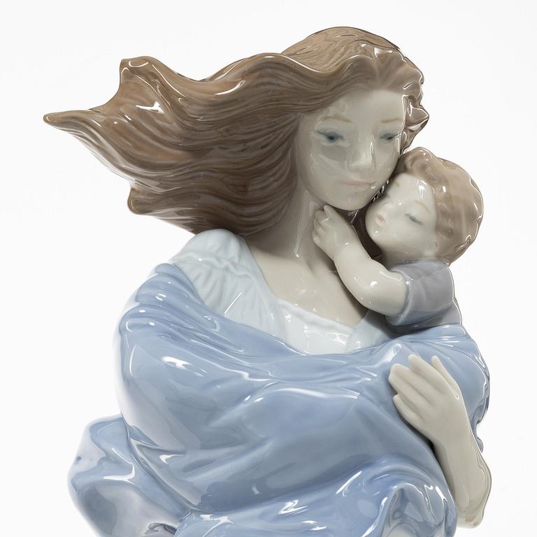 Lladró, figuriner, 3 st, "A nurturing bond", "Loving touch" och "Want to be like you", Spanien.