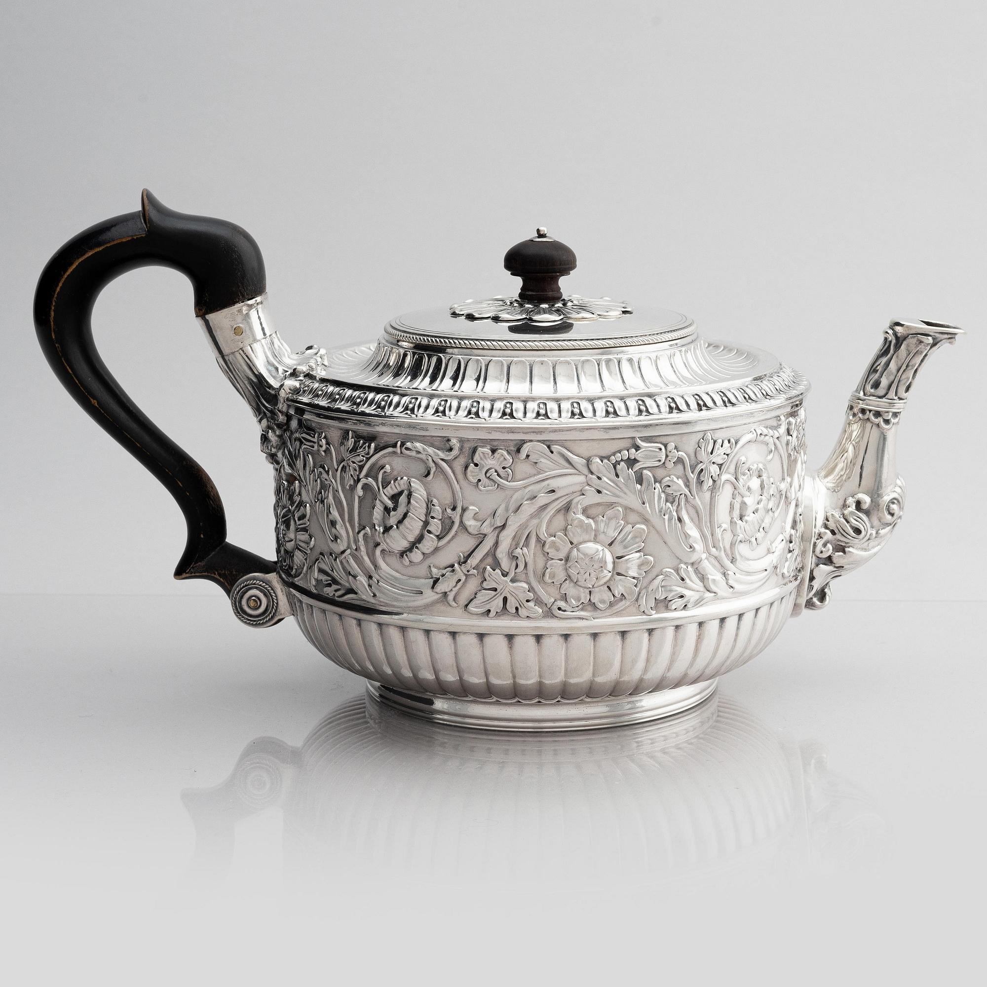Adolf Zethelius, tekanna, silver, Stockholm 1833.