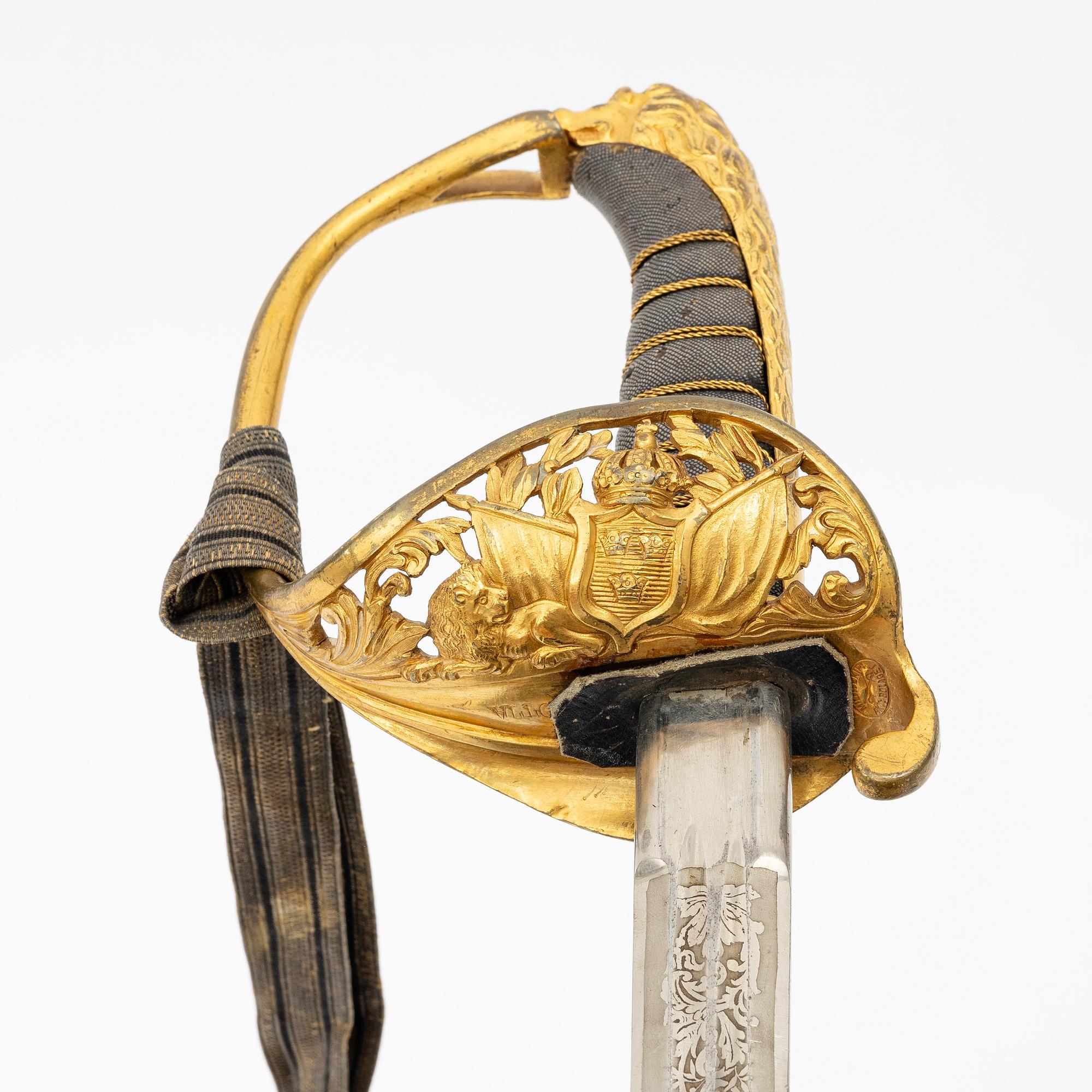 Sabel, svensk, för officer, 1800-talets andra hälft, med balja.