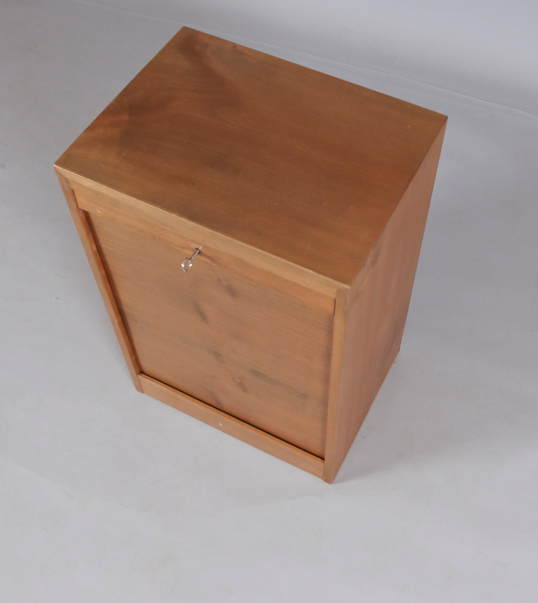 ARKIVSKÅP, 1900-talets mitt.
