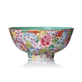 1093. A mille fiori bowl, China, 20th Century.