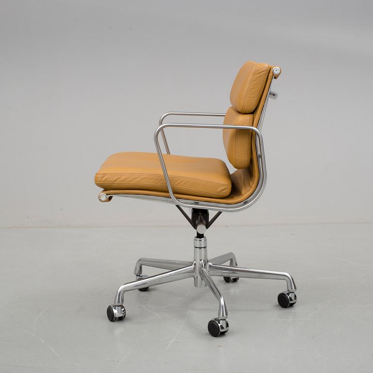 SKRIVBORDSSTOL, "Soft-Pad Chair", Charles & Ray Eames, Herman Miller, USA.