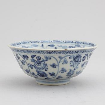 A blue and white bowl, Ming dynasty (1368-1644).