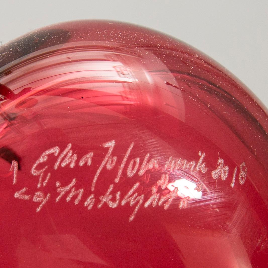 Elna Melusine Jolom, skulptur glas och metall signerad och daterad 2018 Österlens glashytta.