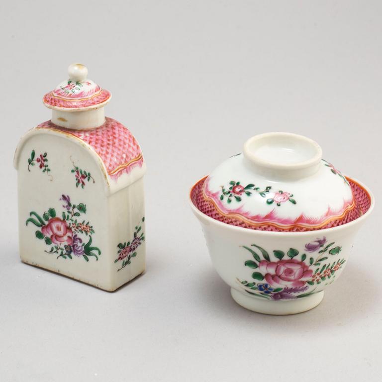 A famille rose export tea service, Qing dynasty, Qianlong (1736-95) (13 pieces).
