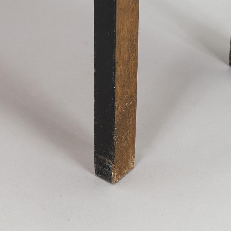 Alvar Aalto, sidobord, modell 87,  O.Y. Huonekalu- ja Rakennustyötehdas A.B. 1930/1940-tal.