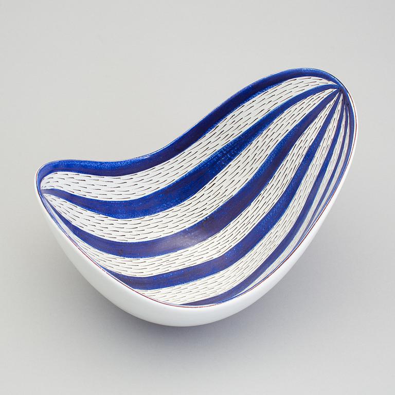 STIG LINDBERG, a faience bowl, Gustavsberg 1960s.