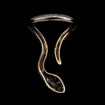 RING, silver/förgyllt silver, diamanter tot ca 1.00 ct, mindre smaragder.