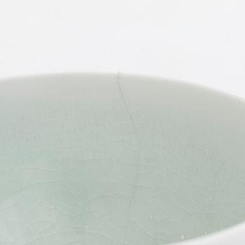 Friedl Holzer-Kjellberg, three signed stoneware bowls.