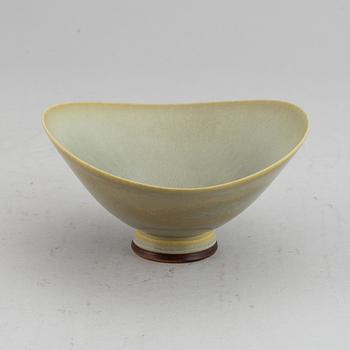 BERNDT FRIBERG, a stoneware bowl, Gustavsberg Studio.