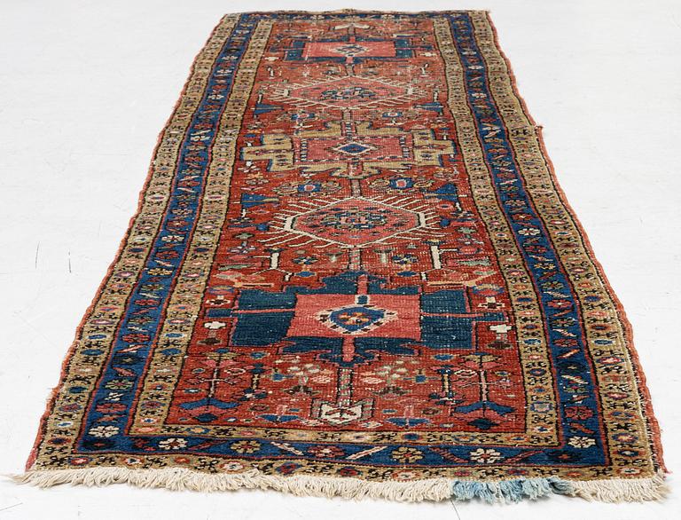 Gallerimatta, orientalisk, ca, 310 x 88 cm.