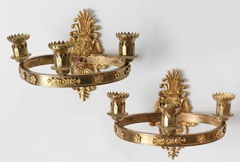 448. VÄGGAPPLIQUER, för tre ljus, ett par. Empirestil.