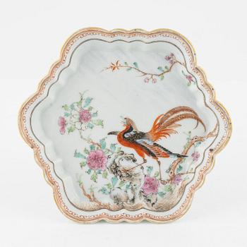 A porcelain tea pot stand, China, first half of the 18th century.