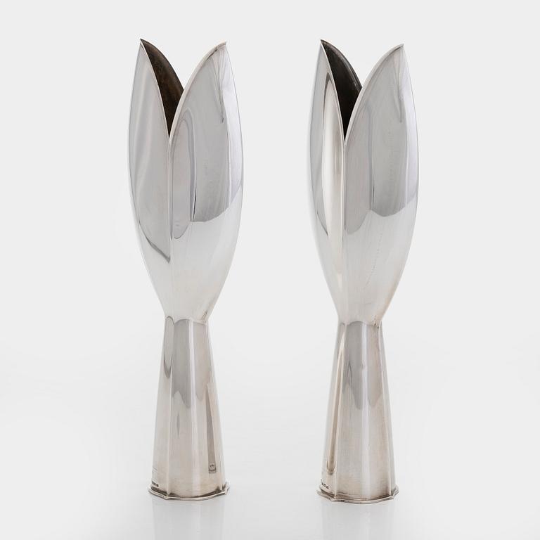Tapio Wirkkala, a pair of 1950s silver TW-2 vases, Kultakeskus, Hämeenlinna 1957.
