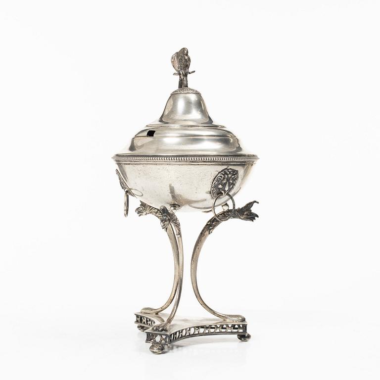 A silver sugar bowl, Dufva A G, Stockholm 1920.