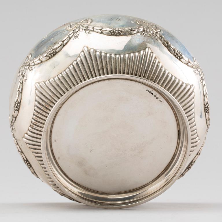 SKÅL, silver, A. Holm. Ystad, 1905. Vikt ca 272 g.