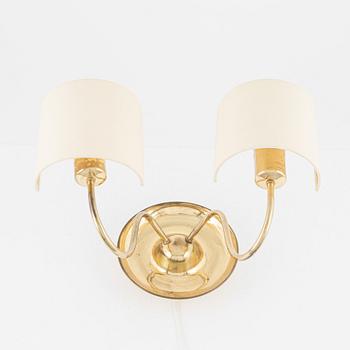 Josef Frank, a brass wall lamp, a model 2565, Firma Svenskt Tenn, Sweden.