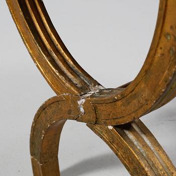 TABURETT, sengustaviansk, omkring sekelskiftet 1800.