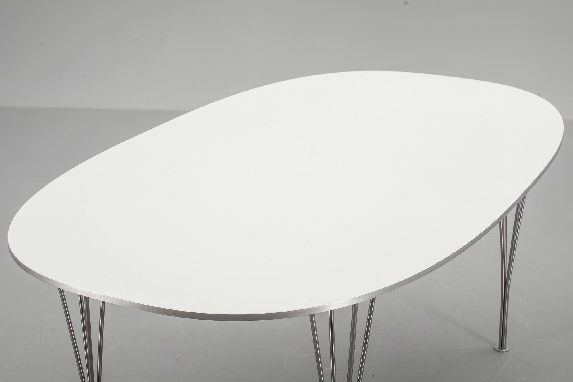 BORD, "Superellips", Bruno Mathsson och Piet Hein för Fritz Hansen.
