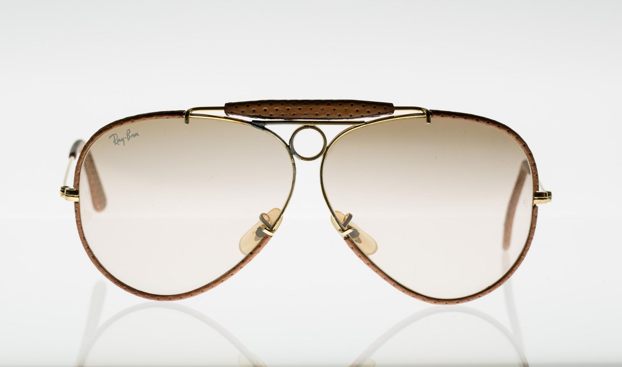 SOLGLASÖGON, Ray Ban.