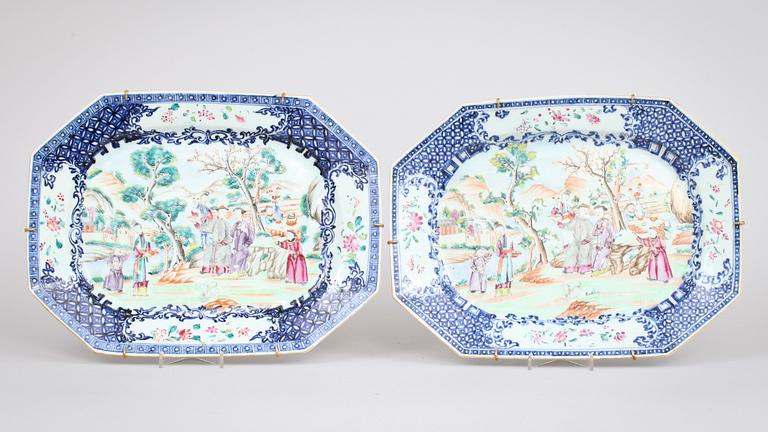 STEKFAT, ett par, porslin, Kina, Qianlong, 1736-1795.