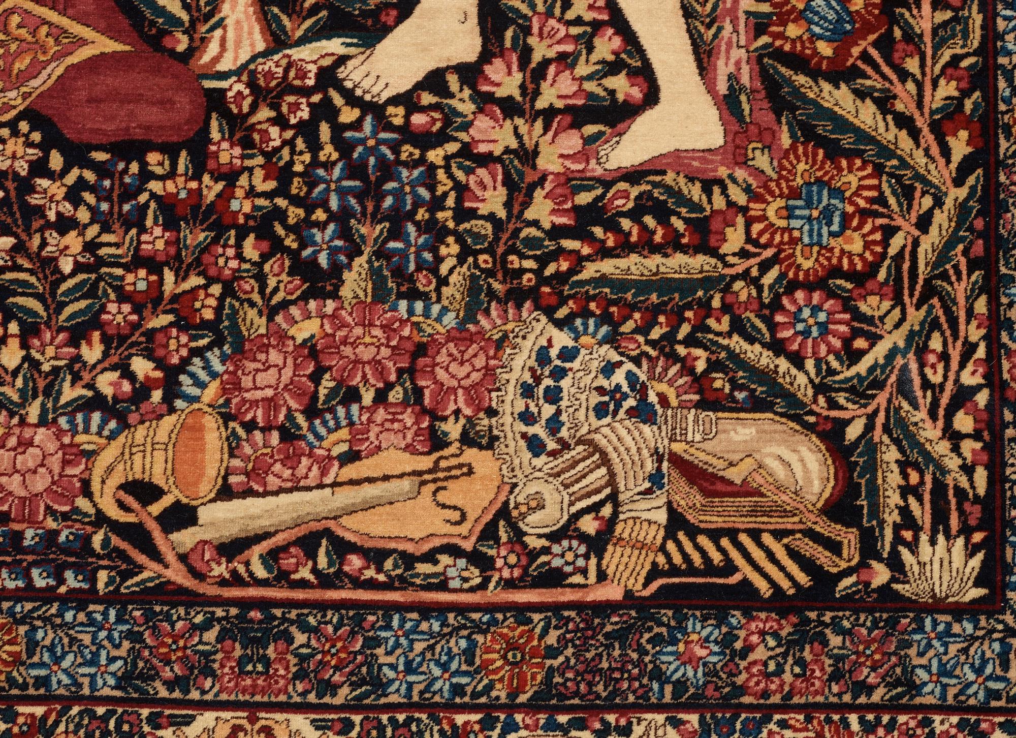 ANTIQUE KERMAN LAVER FIGURAL. 218,5 x 139,5 cm.