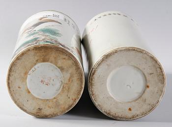 PARTI PENSELVASER, 2 st, porslin, Kina, 1900-tal.
