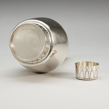 HELGE LUNDGREN, cocktailshaker, Studio K. Anderson, Stockholm 1955, sterling.